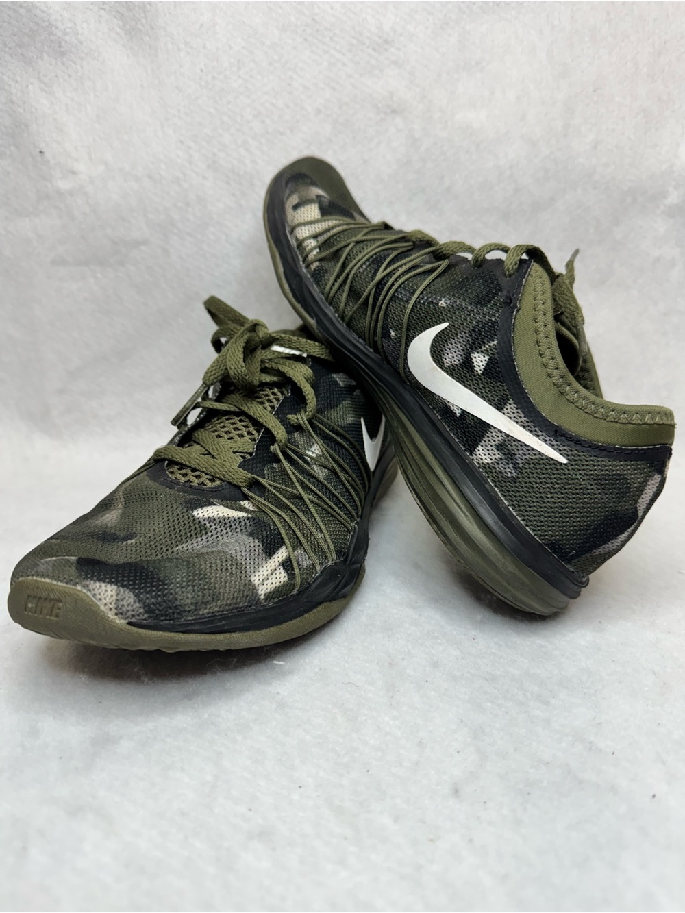 Nike Green Camo Mesh Dual Fusion Training Sneakers SIZE 7